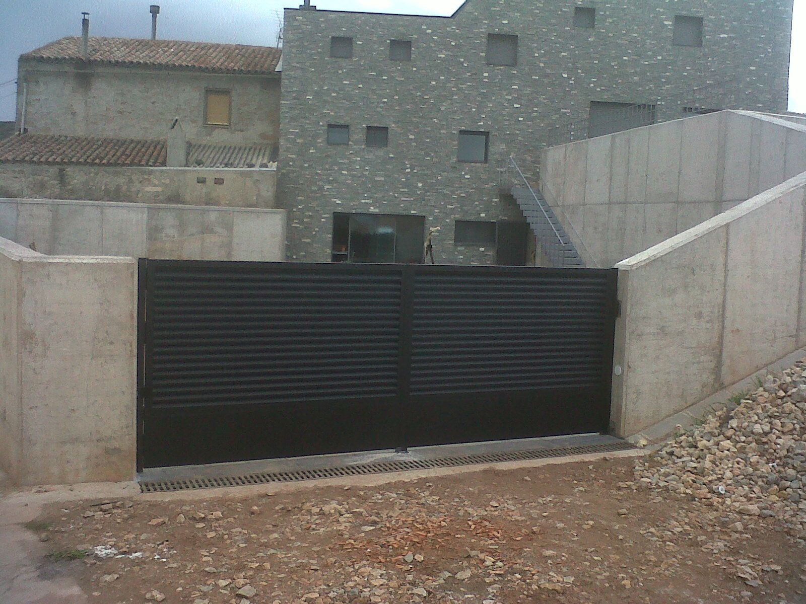 Cancela doble vatiente